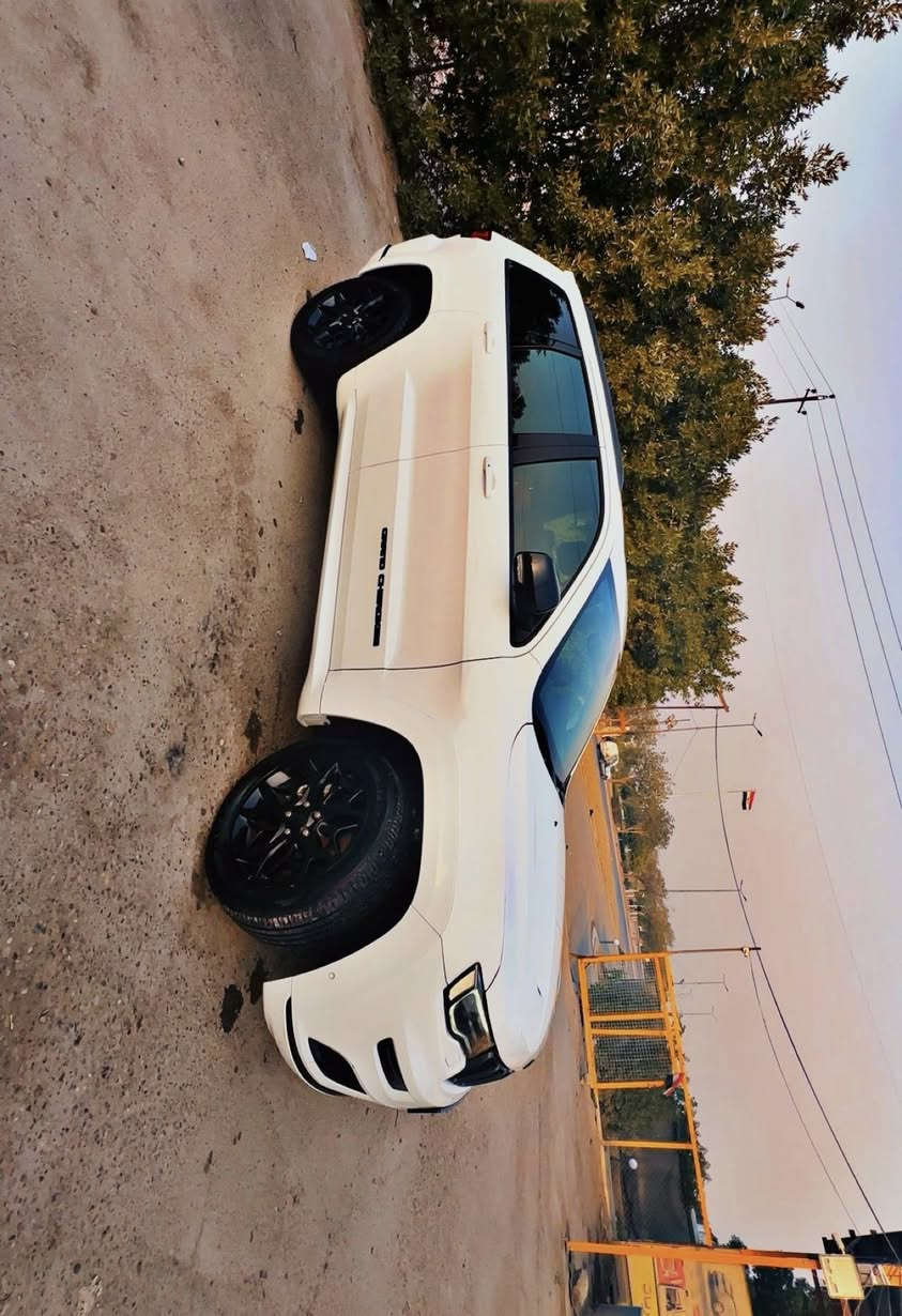 جيب 2021 S خليجي
سنويه باسمي  وبيها تضليل ٨٠٪؜
محرك 6 سلندر 
السيارة ماشية ٦٩ ميل 
 بانوراما
 تحكمات ستيرن
 كشنات تدفئة تبريد
 مقاعد جلد ماروني 
 تشغيل عن بعد
 جنطة كهرباء
تخم تاير جديد 
وبيها بعد هواي مواصفات 
سعر ٣٣ وبي مجال قليل 
*********** بغداد
