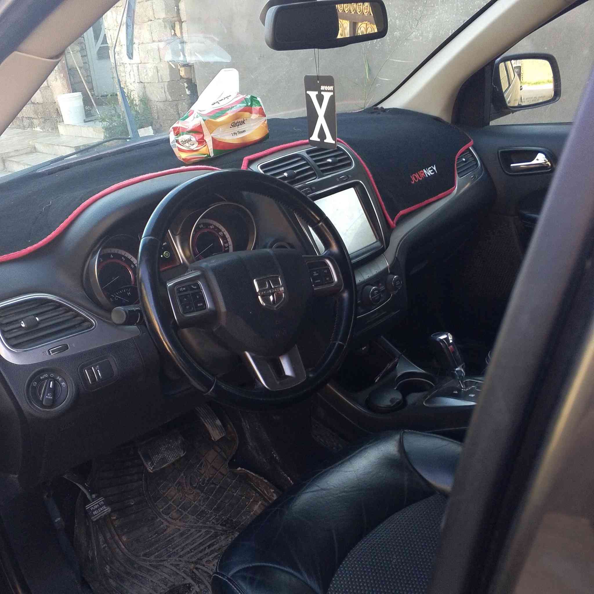 من رخصة الادمن المحترم
السلام عليكم
للبيع دوج جورني 2020 فئة Cruise Road فولل مواصفات: 
1- شاشة كبيرة
2- كشنات جلد
3- تحكم ستيرن
4- كشن السائق كهرباء
5- فتحة سقف
6- سبعة راكب
7- محرك 4 سلندر (2500 cc)  الوحيدة بالعراق
8- لونها رصاصي رمادي 
9- ويل حجم 19
10- السيارة بلاك توب (Black Top) 
 السيارة مختنكة من المواصفات مكاني بابل شوملي للأستفسار الاتصال بالرقم او خاص ***********
