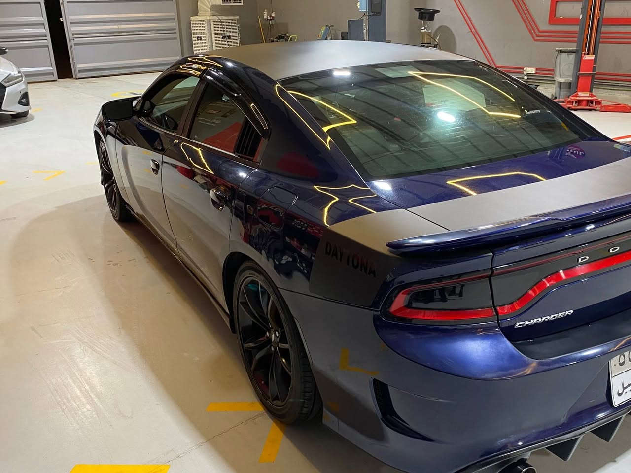 السلام عليكم
دوج چارجر مديل 2017 

السياره خليجيه

محدثه كت كامل srt دعاميات وبنيد 

السياره بيها قطعتين هنا بالعراق صبغ اثر شخوط مو ضربه !! 

جاملغ السايق وباب صبغ 

وبيها بارد مگادر شبر بالجاملغ الامامي الايمن 

ماشيه 82 الف 

السعر 174 

مكان السياره نجف 

***********

رقم اربيل عندي بيها وكاله عامه مطلقه بأسمي مداور ثاني يوم
