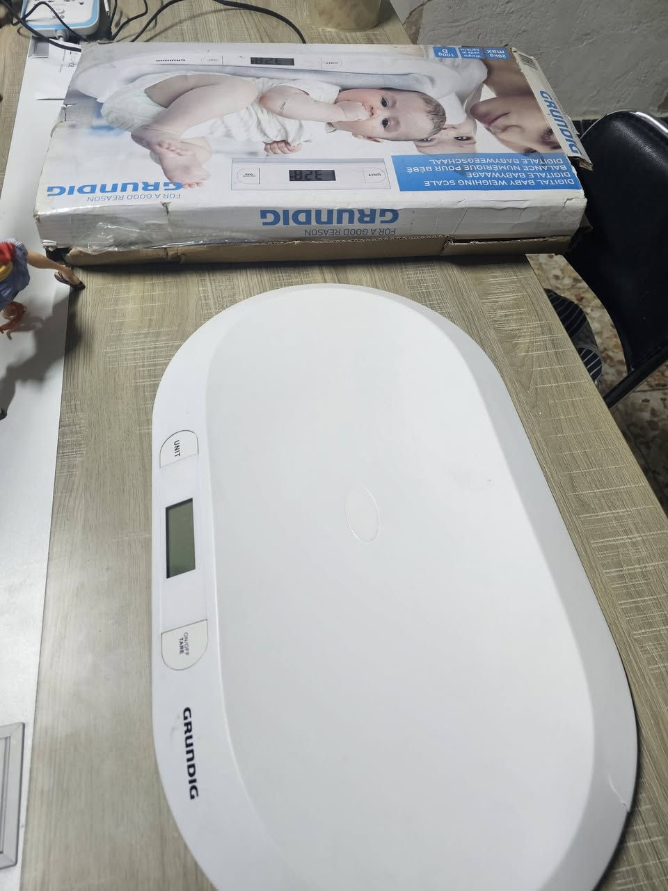 ميزان الأطفال الرقمي من Grundig ميزان إلكتروني مصمم لتتبع نمو وزن الأطفال الرضع والأطفال الصغار في المنزل بدقة نوعية اصلية يستخدموه الأطباء بالعيادة ملاحظه بي فطر كلش صغير موضح بالصورة السعر 15 الف العنوان بغداد مدينة الصدر قطاع 55 قرب المستشفى رقمي *********** توصيل ما عندي
