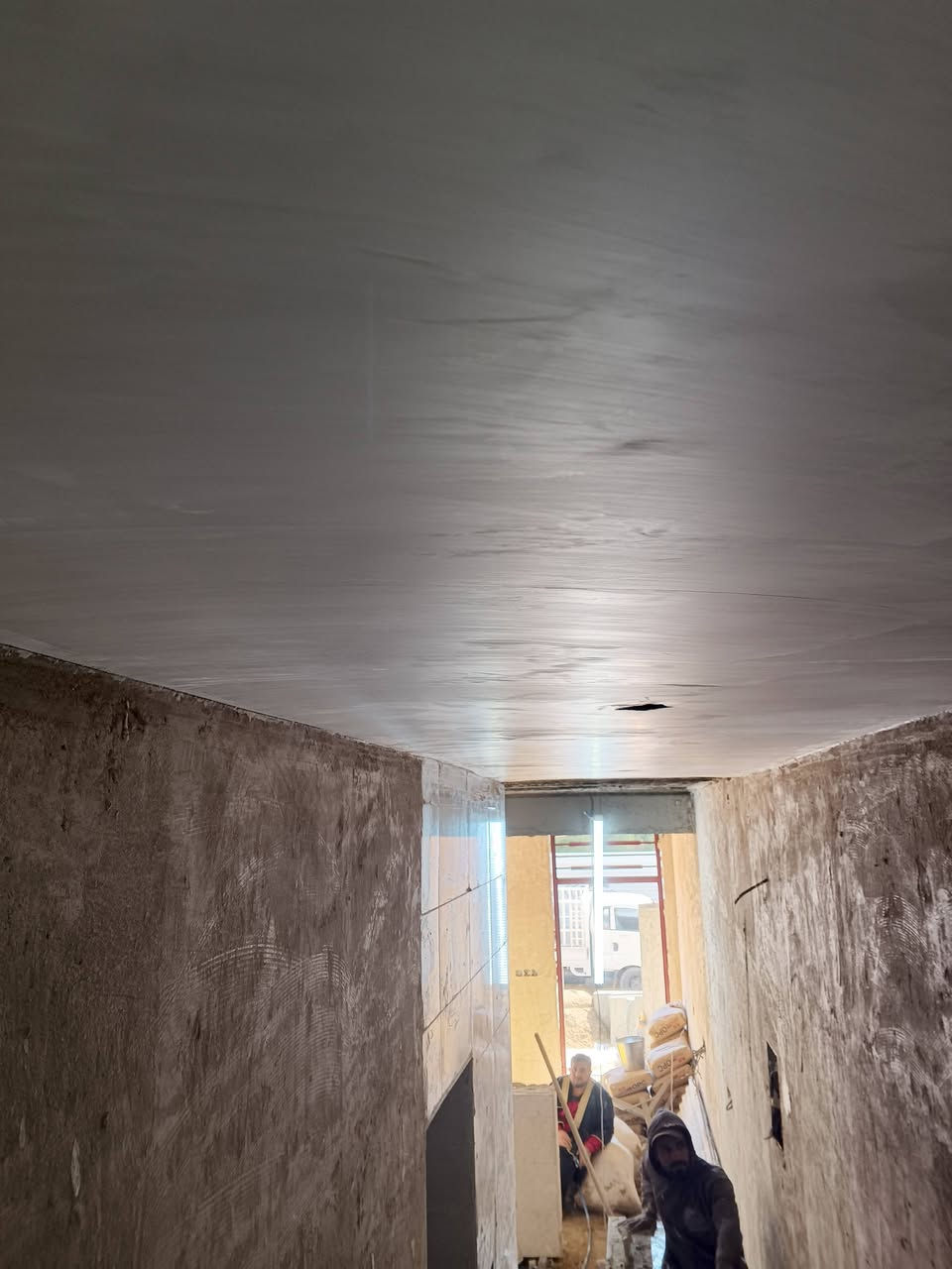 سلام عليكم
يوجد كادر جص وبورك +لبخ وجهيات +سراميك من هال الفلوجه مبين دخل العمال بغداد فقط ***********
***********
