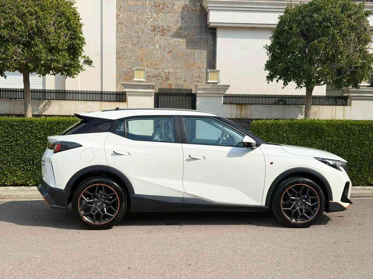 GAC Emzoom R STYLE 2024 جاک امزوم
فول مواسفات زەمان شەریکەی 5 كاميرة ٣٦٠ GAC
مواسفات پانۆراما بەسمە شغال کوشن جلد و تبرید گێر سودوق شفت ؤتؤ پارةك توماتیک مکینە گەورە ١٥ توربو بەسمەی دەرگا، شاشە گەورە، گێچ الکترونی برێک بەسمە اوتوهولد، ویل ١٨ تحکم ستیرن حساس،، 5 مۆدی لێخورین رادار ستؤب sport sport* ECO COMFORT
تەنیا 23هەزار کیلومتر رویشتووە سيارةكة بي سبوغ بي تعديل 

سعر 168 وەرەقە  بة ناوةي خؤمة تعويل غرامة بة شرت 
***********وتئاپ
به ناوي خؤمه أربيل, العراق
