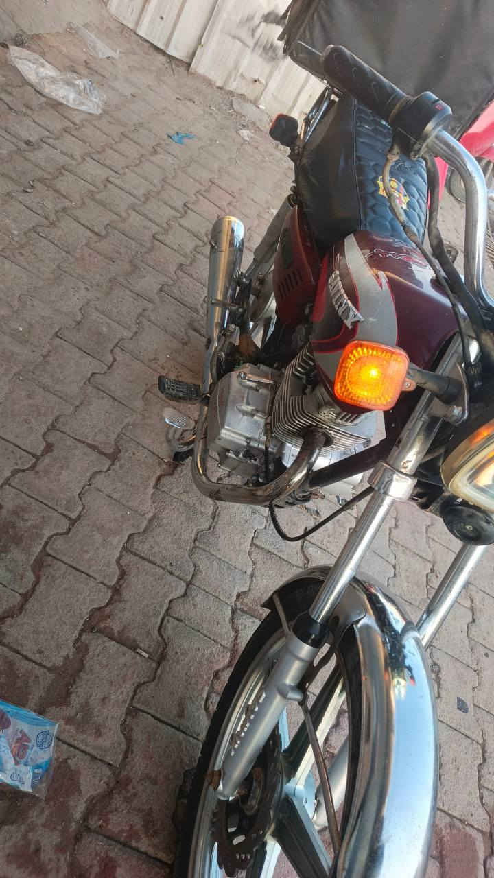 دراجة موديل ٢٠٢٠ مال عيشه لتكلي شبيها المقطع كدامك واني حاليا جاي اشتغل بيها خير من الله دراجة مكاني الحسينية مال راشدية  ***********  او راسلني خاص بغداد, العراق
