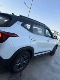 كيا سيليتوز مديل 2024. زيرو فول موصفات تو كلر سياره بنراما رادار امامي...