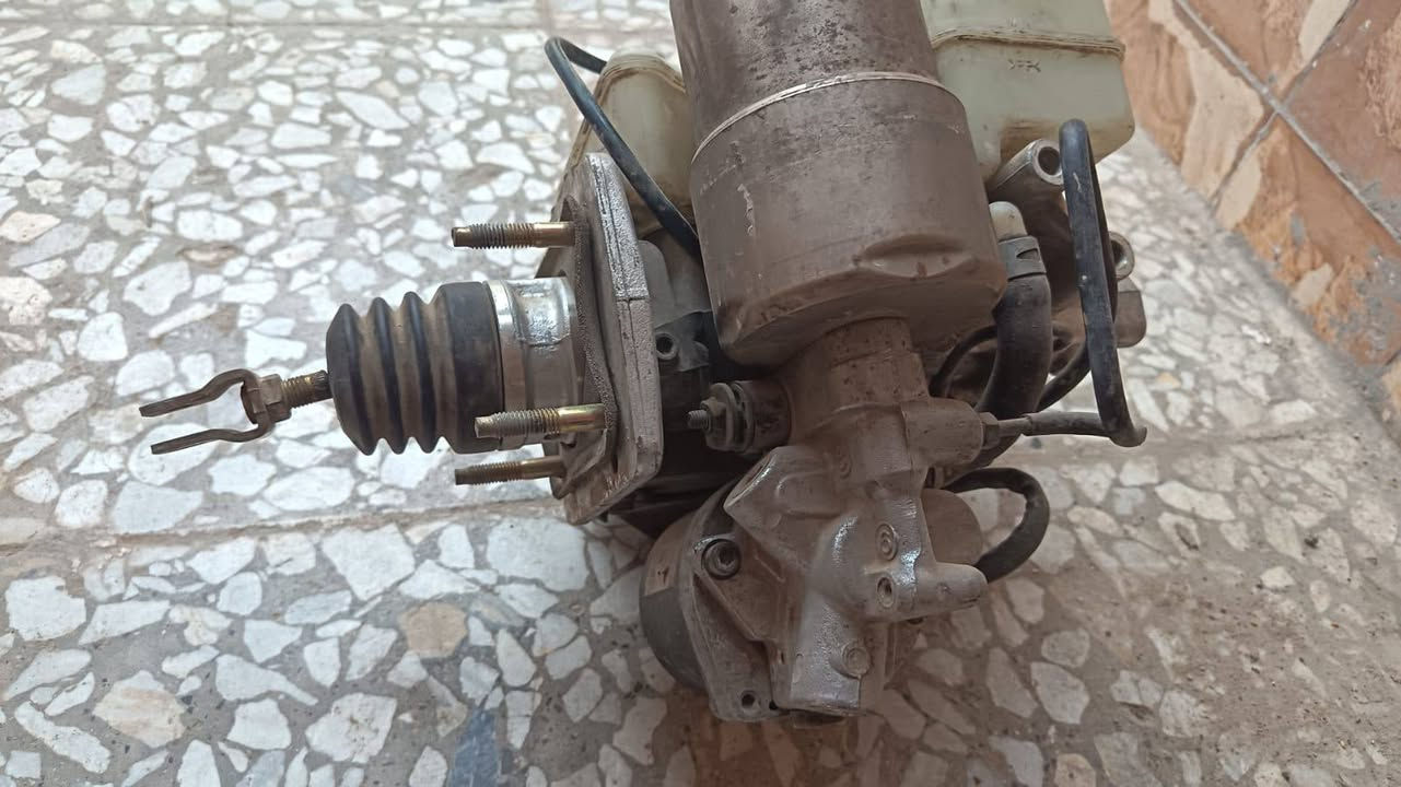 السلام عليكم غراض للبيع نضيفات وشغالات 
الرقم /***********
