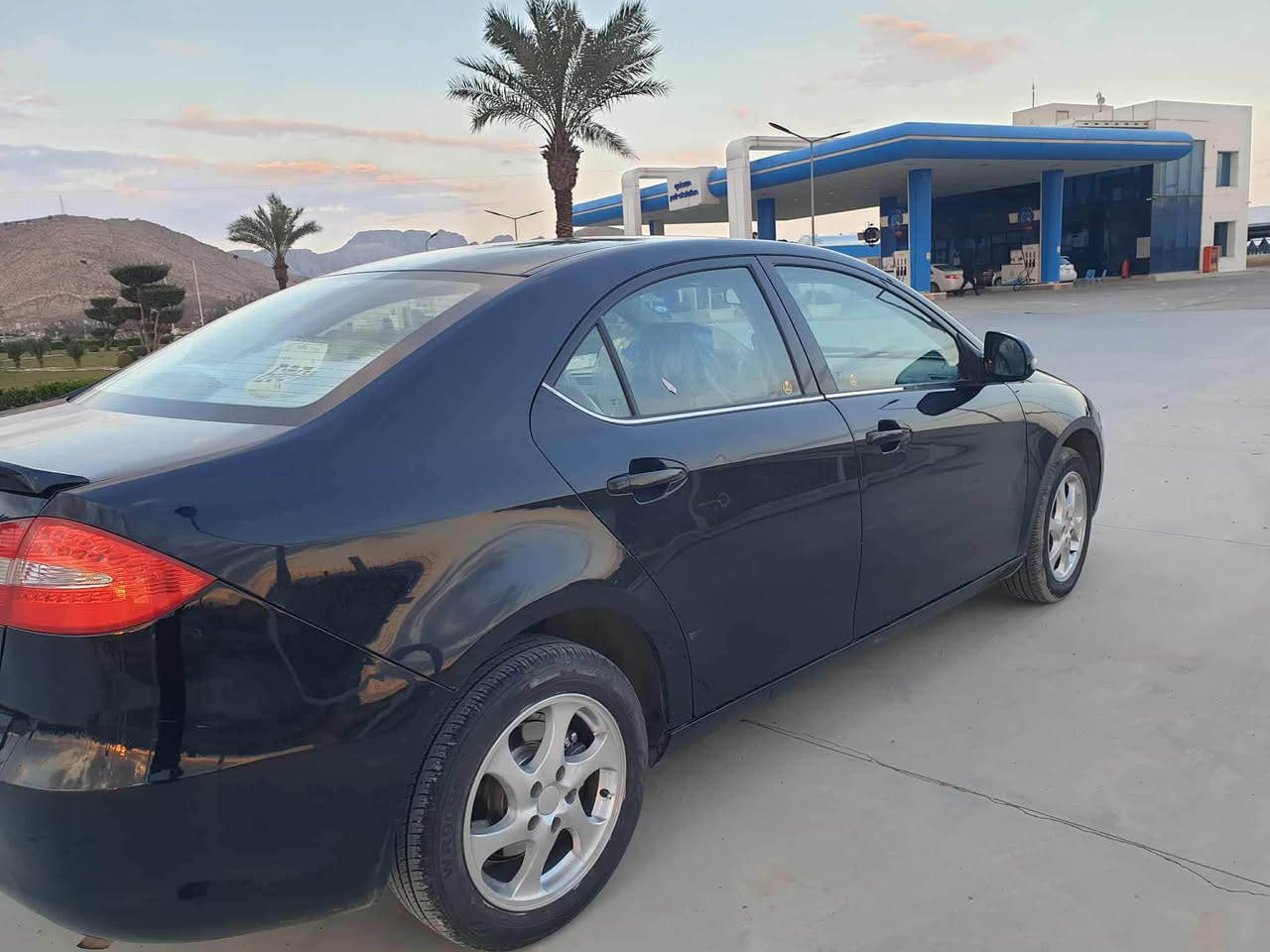 جاک مەکینە قایش  2012 ڕەشی قەتران بێ بۆیاخ ڕەقەم هەولێر سەیارەکە زۆرجوانە تەقەوڕەقەی نیە  سنەوی بەناوخۆمانە بەسەرنەچوە هیچ غەرامەیەکی لەسەرنیە مەکینەی زۆرخاوێنە ونەکراوەتەوە ژماری مۆبایل *********** نرخی 54 مەحامەلەیەکی کەم رانية, السليمانية
