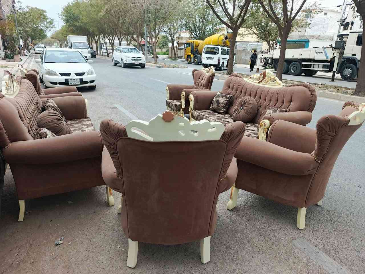 سلاوهاورییان
ئە م تاقمە کلاسیکە بۆ فرۆشتن
10نە فە رییە تورکی ئە سلیە
زۆرتایبە ت و ناوازە ییە
ژ.م***********
شوین.کەلارشە هیدان سە رجادە ئاوارەکان
