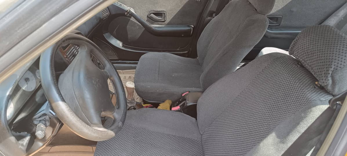 بارص ٢٠١٥ محرك كير خير من الله سياره ب أسمي سنويه ل ٢٠٣٠ مصفره هيئه وغرامات وسلف دينمو فانات وكير جديد  وضفيره وعقل كلهه جديد  قبل اسبوع سويتهه سياره نقصهه حداديه صدر فقط ب٣٥ وبيهه مجال البصره ابي الخصيب العوجه ***********
