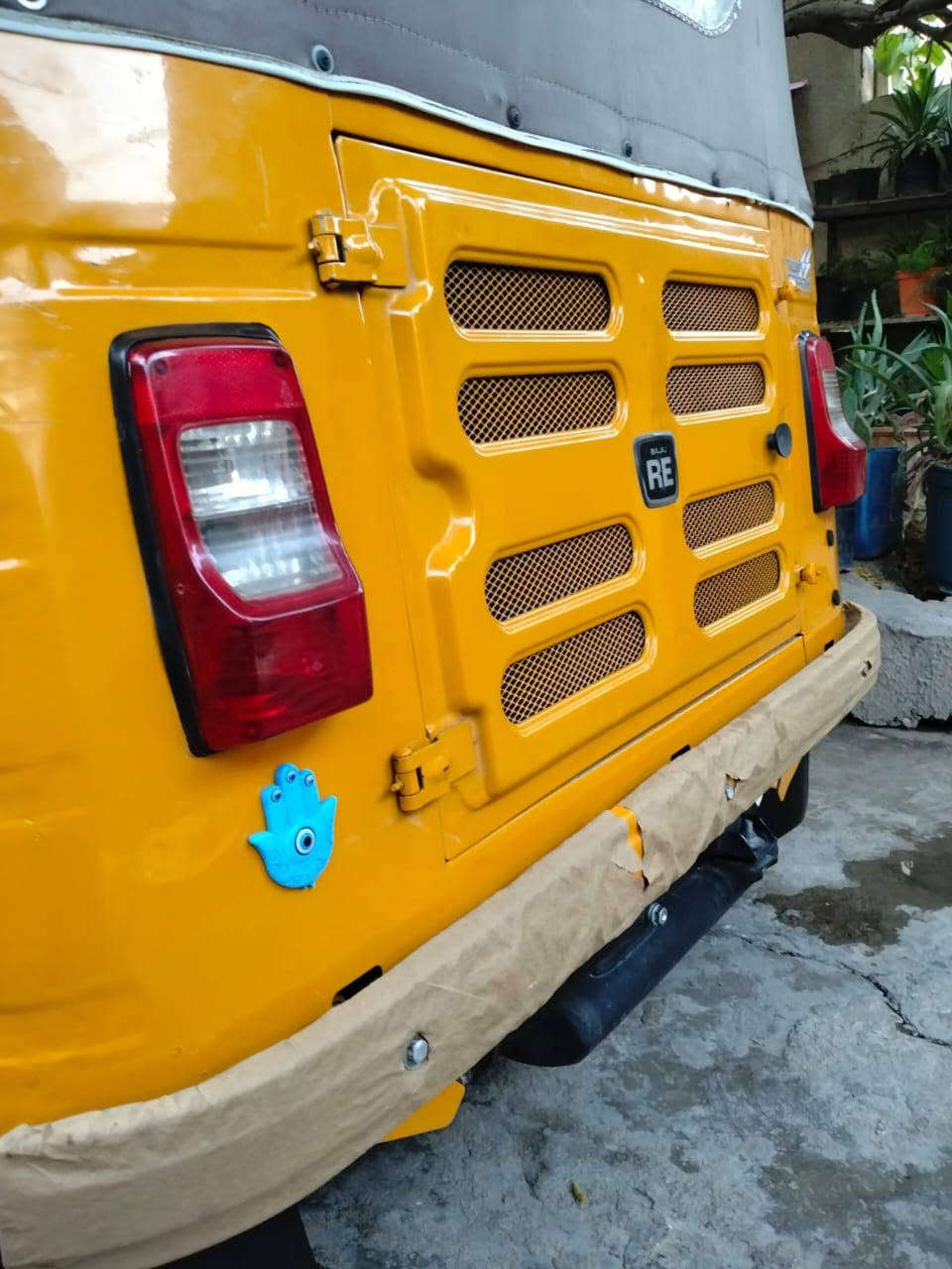 سلام عليكم تكتك موديل 18شهر 12تكتك بلاديه قطرة صبغ ما بيهه ما عده الدوس الجماليه مكينه مكفوله مكاني البلديات ***********

