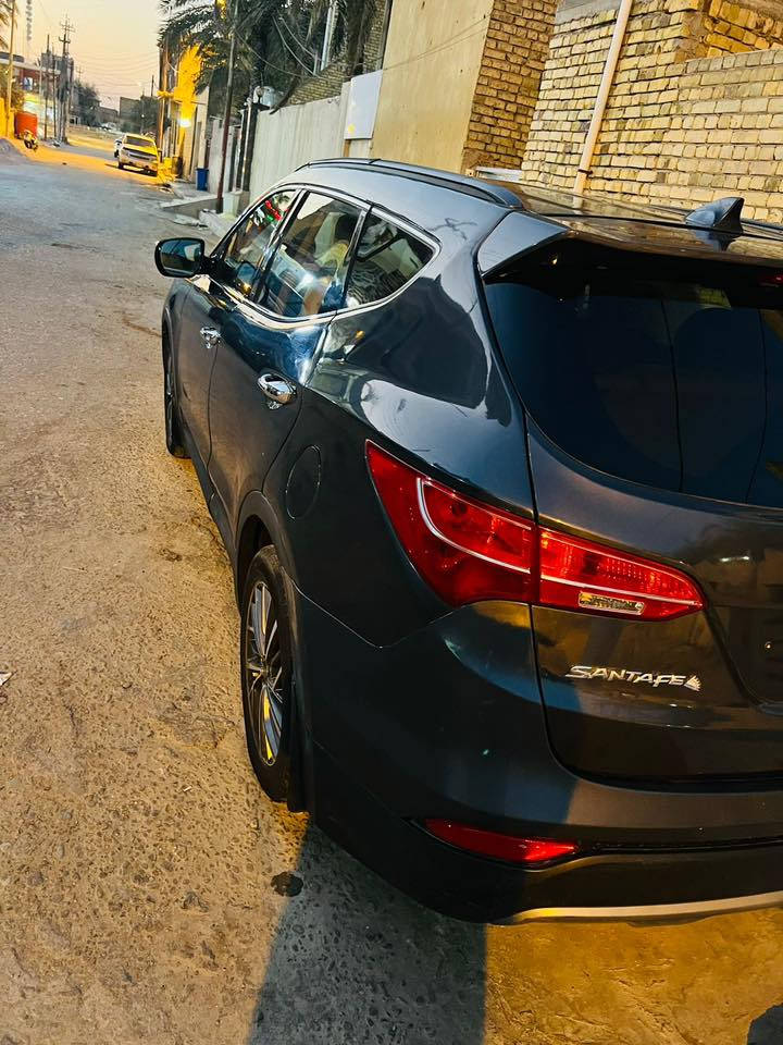 للبيع | هيونداي سنتافي 2016 – رقم ميسان (حُرّة)
وارد أمريكا – مچفيه 

🔧 المواصفات الفنية:
 • محرك اقتصادي 2400 سي سي
 • ماشية: 107 ألف ميل
 • نظام قيادة بثلاثة أنماط
 • نظام مانع للانزلاق + مانع انحدار
 • تبريد مزدوج (قطعتين تبريد)
 • شاشة وسطية
 • ويل كب
     • دفع رباعي 
 • تتسع لـ 5 ركّاب

📍 الموقع: ميسان – العمارة
📞 للتواصل: ***********

سيارة نظيفة وجاهزة للشراء – للاستفسار يرجى الاتصال.
