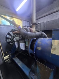 مولده للبيع فالفو دي ١٦ ٥٠٠ كيفي عل فحص وعل حمل وعل ضمان وهذه رقمي ٠٧٧...