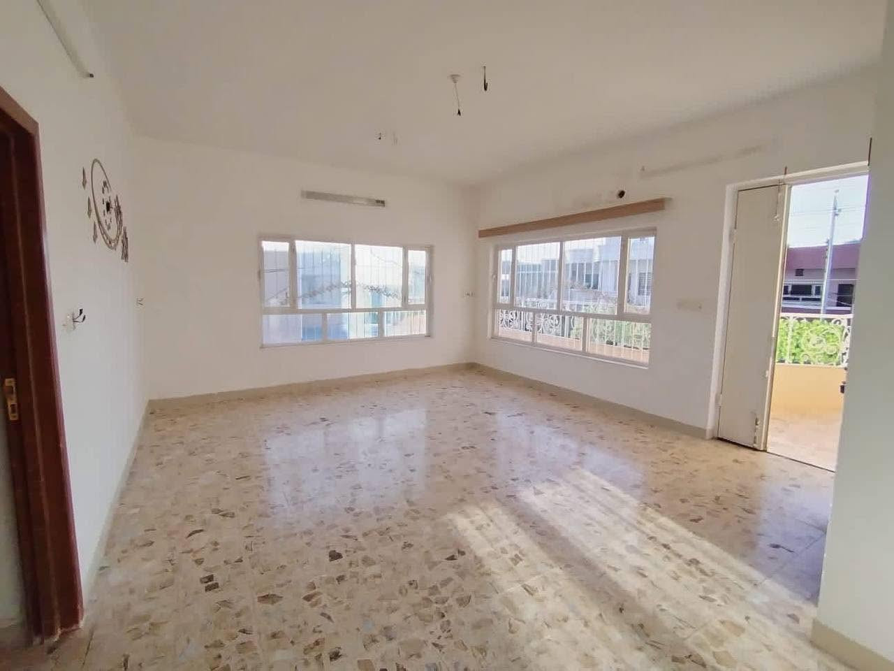 مشتمل للايجار طابق ثاني ركن على شارع عريض 

محتويات/ غرفتين نوم و استقبال و مطبخ و صحيات 

الموقع/ تسعين قرب روضة العائلة

السعر/ ٣٠٠ الف 
___________________

للاستفسار مراسله الصفحة على 
الرسائل الخاصه 

‌‎او الاتصال بالارقام⬇️📞 
***********
***********

او زيارة ⬇️⬇️⬇️

(( مكتب الفيصل))

📍 كركوك/ نهاية شارع القدس /
(مجمع فلوريا) قرب من مصرف اهلي العراقي 

الفيصل_AL FAYSAL 🏡
‏AL-FAYSAL (Real estate & Contracts)

* نستقبل جميع عروضاتكم السكنية 🏠 والتجارية 🏡 بكافة مناطق كركوك
