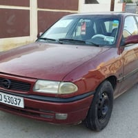 للبيع استرا مديل 1991.  حجم  18 سياره بسمنه  بيها كابون بانزين  077646...