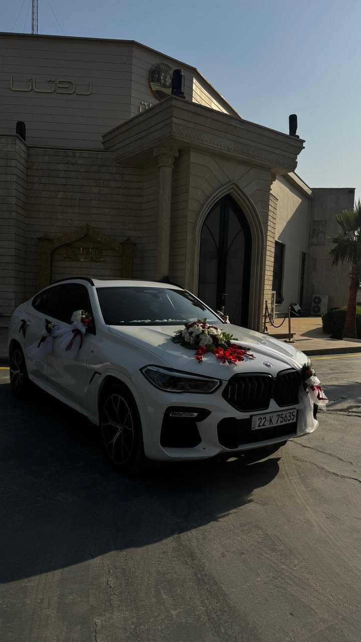 BMW. X6. I40. M  بلادي
وكاله العروش موديل 2021 ماشيه 60 الف 
كلّ صيانته بالشركة. السياره بدون اي نقص ولا مصرف ابد  صدر مكينه كير. كلشي بيها بلادي  وبيها تقارير اخر صيانه  مع تبديل دهن فلتر  داخل الشركة 
و حتى دهن الكير هم من وصلت 50 الف. تم تبديله داخل الشركة
السياره فقط الكشر بي ملاحضات بسيطه  جدا  و سابقا  اتعرضت الحادث سطحي بالبابين الجانب الايمن. وتم صبغهن يعني قطعتين صبغ بيها  
تضليل جديد. هزه جديده سنويه جديده باسمي السياره
***********
