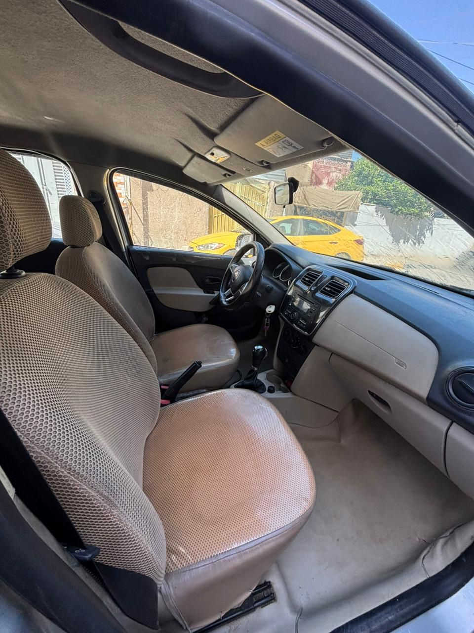 سلام عليكم..
رينو سنبيل مديل 2018 رقم بغداد للبيع..
لون سلفر حادثها بجم وجاملغ خلفي ايمن..المكان بغداد البنوك 
السعر 65 ورقة قفل..
للاستفسار اتصل على ***********.واتساب
