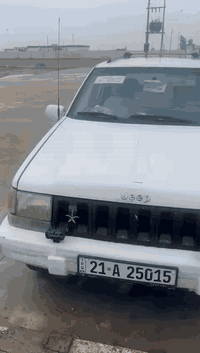 للبيع جيب شيروكي
موديل 1994
محرك بطه 
رقم سليمانية 
سعر خاص 
رقم هاتف ***********
