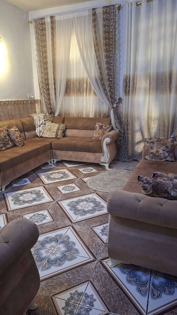 يالله بيت ١٢٥م يم التجهيزات التربيه حي العسكري البيت طابقين بناء حديث للبيع او مراوس بيت وناخذ فرق حسب الاتفاق
الاستفسار الاتصال
***********
***********
