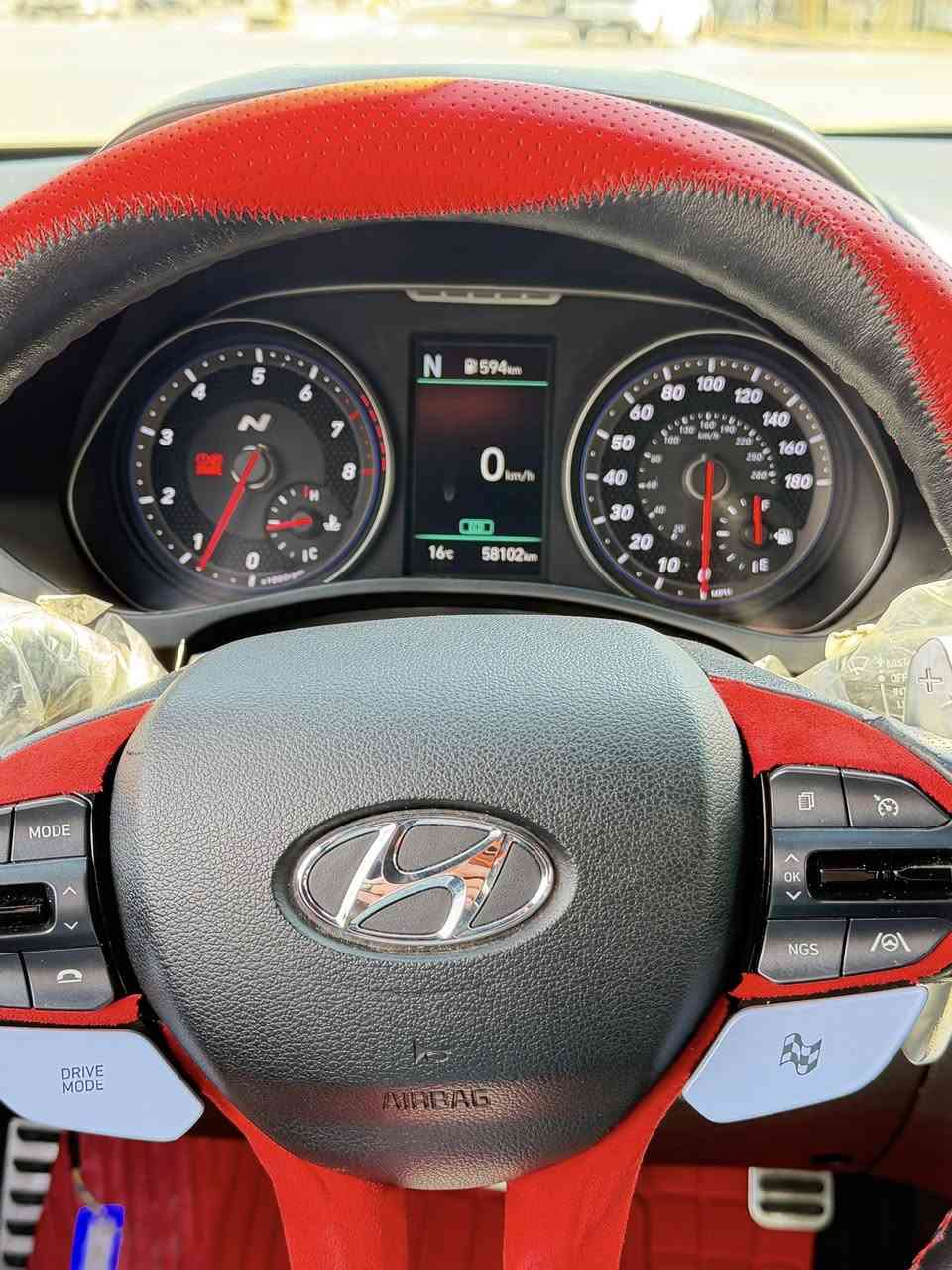 للبيع او مراوس فولستر موديل 2022 وارد امريكي  السياره رفم شمالي اربيل ماشيه 35 الف مايل كير اوتو السياره مناقصها برغي 
الضرر سطحي  جاملغ وربع بوند صبغ بدون ايربك وبدون شواصي  
الاضافات لحيه اماميه +مضلات +كفر باتمان المري  +سقف روز رايز 250$+نشرات محيطيه داخليه +شوته رياضيه فيوجن +عطاس فريوجن +طخم تاير جديد بطاريه جديد 
والسياره مغلفه عام ppfطافي ضمان 5سنوات 1300$
السعر 162 وبيها مجال  رقم التلفون *********** وبيه واتس اب  
فحم كزوز اصلي
