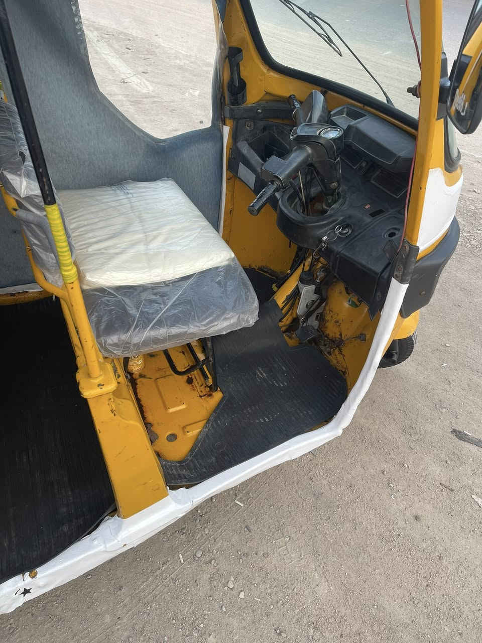 سلام عليكم تكتك تي في اس للبيع مديل 19شهر 12يوم 11داخله بل 20تكتك حلوه ونضيفه وشوف العين ورقم وسنويه تحويل ثاني يوم مكينه مجفته شركه لا تنقص لا تبخر ومكينه ناعمه حلوه كامله كبل لشارع الله شاهد السعر ب5ملاين وبيهه مجال وهاذ رقمي ***********اتصل واني بخدمتك
