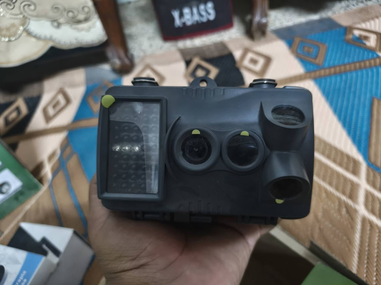 الحل الأمثل لمراقبة (البستان، المزرعة، الكراج، أو باب البيت) بدون الحاجة لكهرباء أو وايرات معقدة. كاميرا (Wild Camera) ألمانية أصلية وبحالة ممتازة.
المميزات اللي تخليها اختيارك الأول:
​✅ لاسلكية بالكامل: تشتغل بالبطاريات وتطول وياك فترة طويلة.
​✅ حساس حركة: تبدي تصوّر تلقائياً بس من يمر أحد كدامها (ذكاء عالي).
​✅ تصوير ليلي/نهاري: وضوح تام Full HD حتى بالظلمة القوية.
​✅ مخفية: فلاش الرؤية الليلية ميبين (إنفراريد) حتى محد ينتبه عليها.
​✅ مقاومة للظروف: تتحمل الحر والمطر، شدها وعوفها.
​💰 السعر: 30 ألف دينار (وبيه مجال طيب للشراي).
📍 المكان: بغداد - مدينة الصدر - شارع الفلاح - قطاع 40.
📞 للتواصل: ***********
