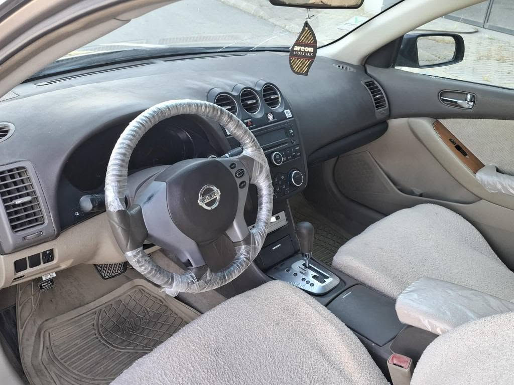 نیسان ئەڵتیما مۆدێل 2008
گێڕ ئۆتۆماتک . چوار بستۆن 
سعر (69) گەڵاو مجال 
***********
***********
گێڕو مەکینە تبرید بەشەرت . 
شەش پارچەی بۆیاخە  بە حیزام ئەیفرۆشم
بەس پێشی قرچێکی هەیە . 
سەنەوی تا 2027 تازەیە تحویل غرامە بەشەرت . 
مشتەری تیل بکە . السليمانية, العراق
