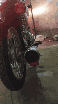 دراجه للبيع اوراق سكنر صار له شهرين من معمره السعر 950 وبيها مجال قليل المو شراي لا يتعبني هذا الرقم موجود واتساب***********
