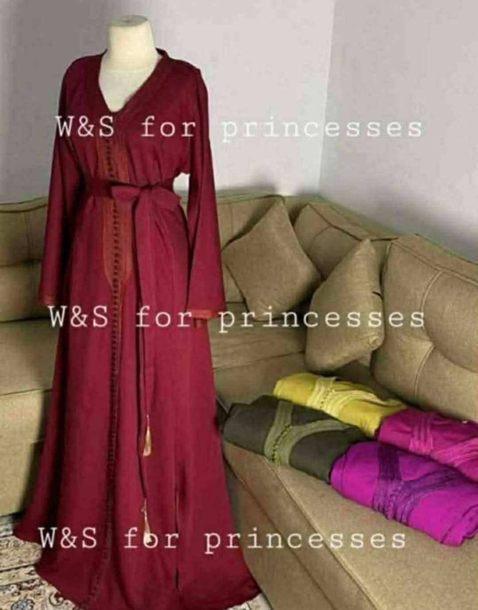 موديل اصلي خامة ماشاءالله 🥰
xl, xxl, xxxl
الولن عنابي، فوشي، جيشي

الموديل هدا يلبس ل 56 قالبه واسع 
ب 325 
متوفر كمية للعيد ومناسبات بعد العيد🥰


**إذا كنت صاحب هذا الإعلان وتريد حذفه لأي سبب، رجاءا أرسل رسالة إلى الدعم الفني**