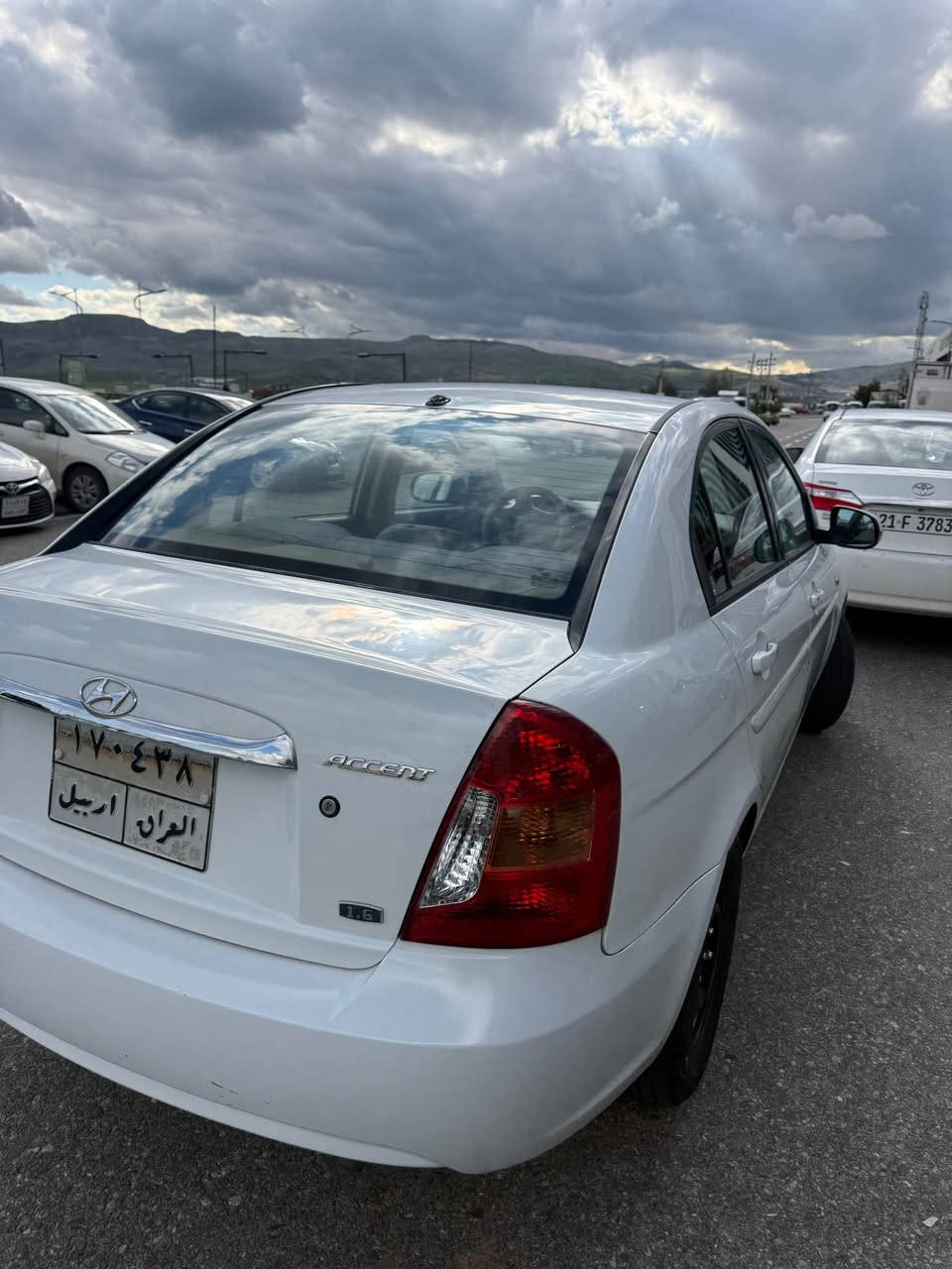 ئه كسينت ٢٠١١ سلايت مه كينه گه وره توماتيك ناو زه رد چوار جام كاره با شاشه ئايپاد ته نها دوو پارچه و نيوى بوياغه سه ياره يه كى بى كيشه يه به شه رتى گيرو مه كينه و كاره بايىى سعرى ٨٣ وه ره قه و مه جاليكى برايانه 
*********** كويسينجاك, أربيل
