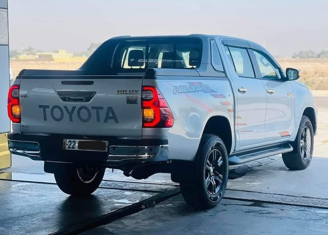 سلام عليكم للبيع تيوتا هايلوكس 
2024 
ماشي 63
سيد نهرو فول
حساس امامي خلفي 
بصمه
كامره
بنيد جكات 
مذهب
صاج
شاحن وايرلس 
٦ سماعات
قطعتين تبريد 
باقي المواصفات معروفه 
لاستفسار ***********&&***********
