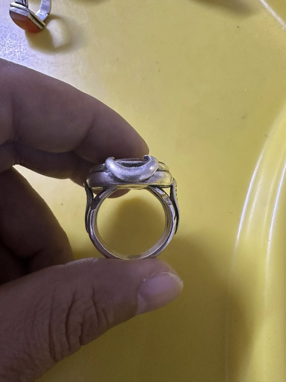 عقيق يماني حجر طبيعي غير معالج صياغه يدوي ثقيل


**إذا كنت صاحب هذا الإعلان وتريد حذفه لأي سبب، رجاءا أرسل رسالة إلى الدعم الفني**