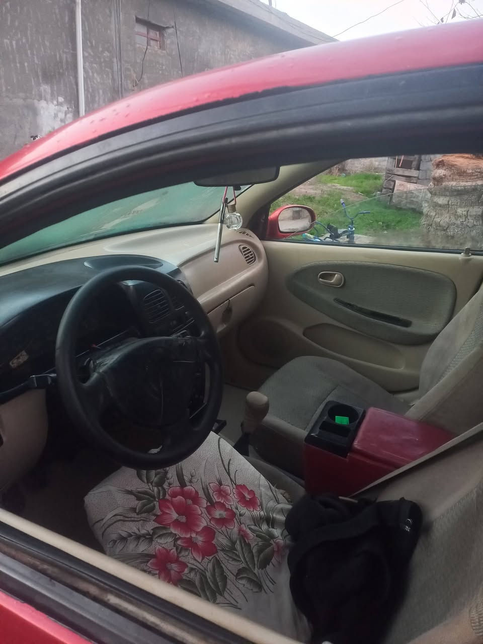 سلام عليكم للبيع كيا ريو موديل 2000  كير عادي مكان ديالى للستفسار *********** السعر 32 وبيه مجال
