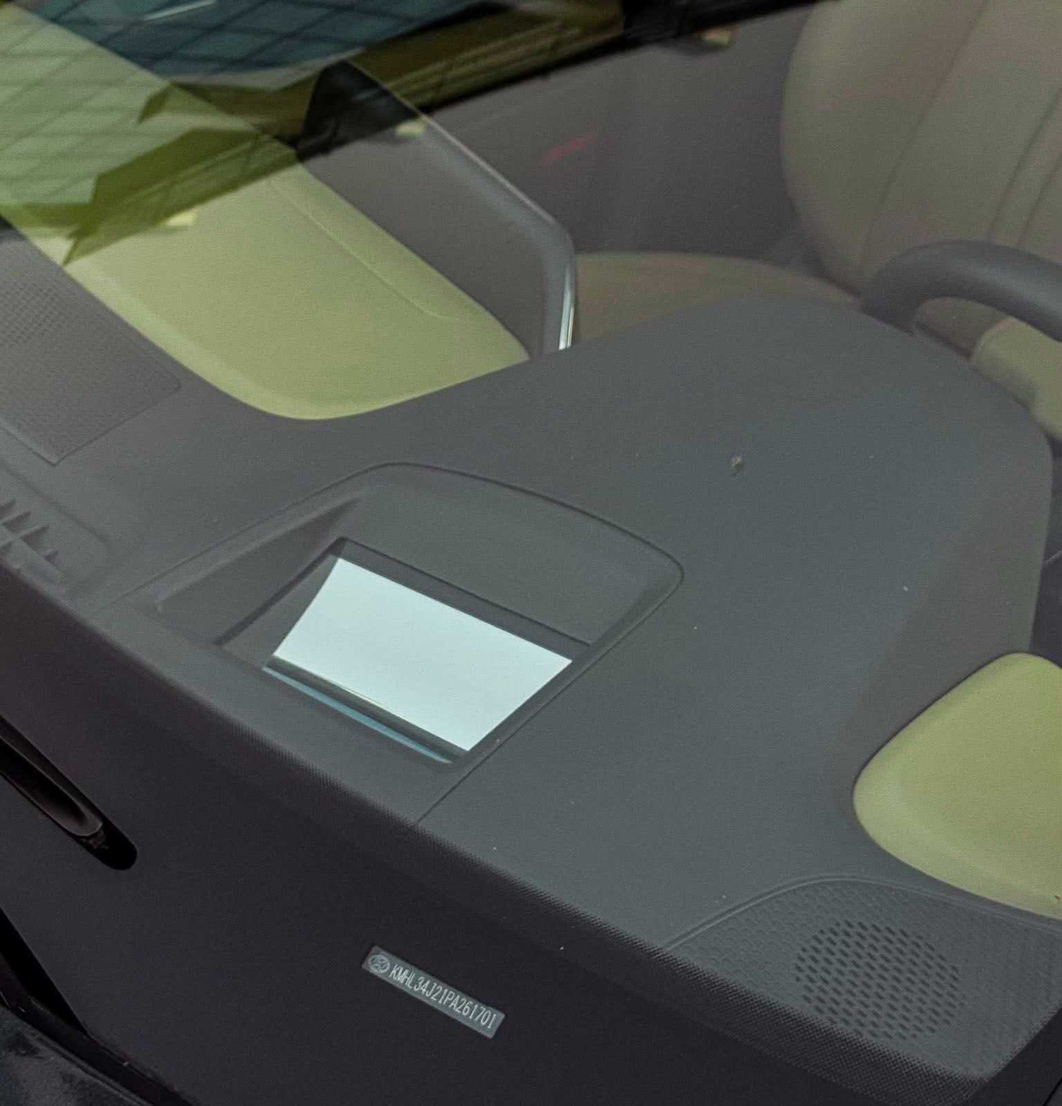 السلام عليكم ورحمة الله وبركاته. . 

————————————————————————
اسم السيارة : هيونداي سوناتا لمتد 
الفئة : لمتد 
الموديل : 2023 
عداد المسافة :45000 
رقم السيارة : اربيل 
السعر: 200 ورقة وبيها مجال
الضرر : كما موضح بل صور زائدpdr صار عندي بسيط جداً بدون فتح ولا قطعة محرك كير دواخل مكفولة من ڪل شي 
الايرباكات : ايرباك الدركة

————————————————————————
1-حجم المحرك 4 سلندر 1600 تيربو
2-عداد المسافة 45000
3-بصمة باب و بصمة تشغيل و تشغيل عن بعد 
4-ويل كب حجم 18 مع تخم تاير جديد 
5- لايتات زينون عالي ناصي اصل 
6- فتحة سقف بانوراما  
7- اشارات بالمرايا الجانبية
8- رادار جانبي 
9- حساسات امامية خلفية اصل 
10-كامرات عدد 4 برؤيا 360 درجة 
11- غرفة السيارة جلد جملي مميز المرغوب
12-ذاكرة خزن ميموري لكرسي السائق 
13- تحكم كهربائي لمقاعد المقدمة
14- رادار امامي تفاعلي مانع للتصادم
15- شفتات ستيرن للتحكم بالگير العادي
16- شاشة كبيرة الحجم للتحكم بمجموعة من الايعازات
17- كامرة خلفية
18- عارضة بيانات على الجامة الامامية
19- 4 وضعيات للقيادة 
20-الكراسي الامامية تبريد + تدفئة
21-مانع الخروج عن المسار
22- امكانية تقديم السيارة للأمام و الخلف عن طريق الريمونت 
23-شاحن وايرليس لاسلكي
24- تحكم ستيرن جهتين متكامل

وباقي الموصفات المعروفة
 
السعر المطلوب 200 وبيها مجال

الرقم :-***********

🔴العنوان:النجف الاشرف-
