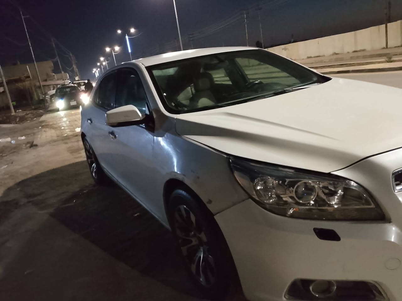 السلام عليكم
ترهم قصد مقدمه زينا
للبيع ماليبو أمريكي 2016 محرك 2500 جاهزة ما عايزة شي ضرر بنيد جاملغ وبيها بجاملغ خلفي  مواصفاتLT داخل لونين سيارة أحلى من الصور رقم نينوى شرط تحويل  ‏  
***********
