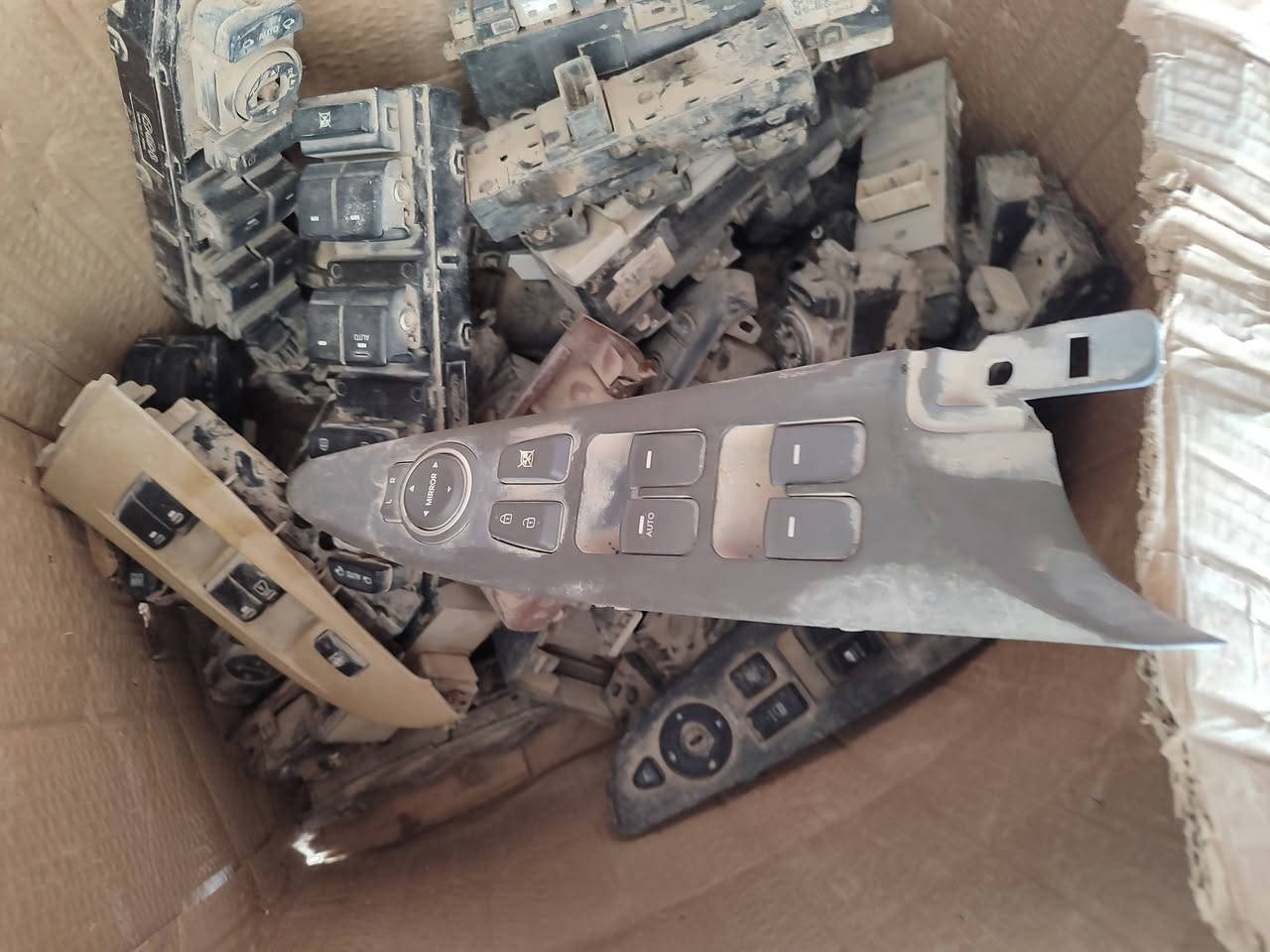 للبيع جملة سعر القطعه ١٠ الالاف دينار


**إذا كنت صاحب هذا الإعلان وتريد حذفه لأي سبب، رجاءا أرسل رسالة إلى الدعم الفني**