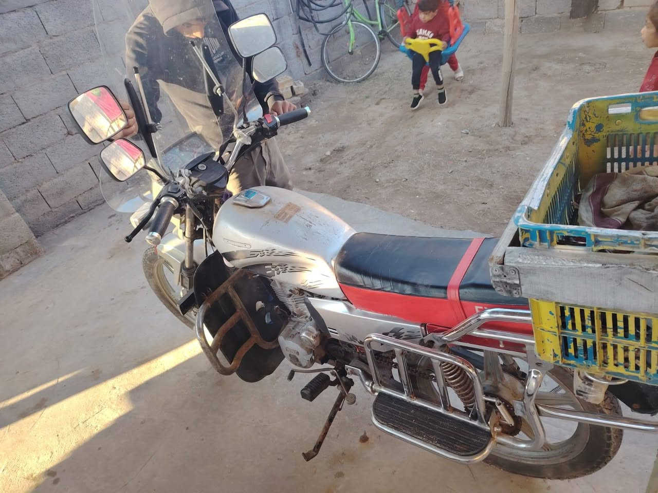 السلام عليكم فيوم للبيع كلك مكفولة من السرقة كلها شغالة سلف كهربائيات كربلاء حي  الغدير السعر 400###***********
