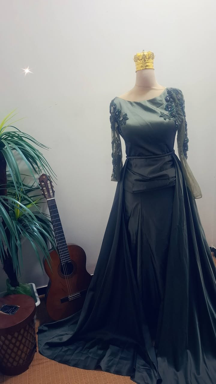 فساتين صديقات العروسه وكل صديقه نروح بعرسها الها بدله خاصه ومنكدر نكررها  لذلك كل الفساتين المعروضه للبيع


**إذا كنت صاحب هذا الإعلان وتريد حذفه لأي سبب، رجاءا أرسل رسالة إلى الدعم الفني**