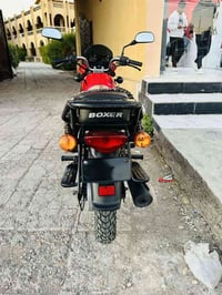 بوكسر موديل 22 لبيع رقم الهاتف 07810634248 السعر 1600وبي مجال