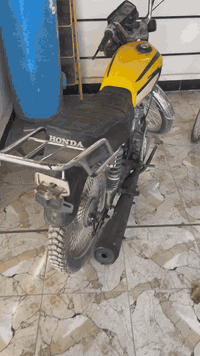 سلام عليكم مكلف دراجه للبيع محرك تايكر موديل ٢٠١٧. بدون اوراق دراجه شغالة وخير من الله ١٦٠ قفل 
***********
