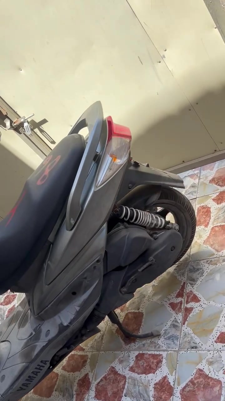 السلام عليكم سكنس فحل صارله شهر من نزلت من رمبه دراجه جديده كلشي بيه شغال اي نفص مابيه دهن اصلي بانزين محسن كباريتر دراجه نكره مكانه بغداد دوره سعره١.٣٥٠ وبيه وبيه مجال حك لجيه


**إذا كنت صاحب هذا الإعلان وتريد حذفه لأي سبب، رجاءا أرسل رسالة إلى الدعم الفني**