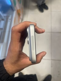 شريحه الكترونيه • بطاريه ١٠٠ • تحت الضمان