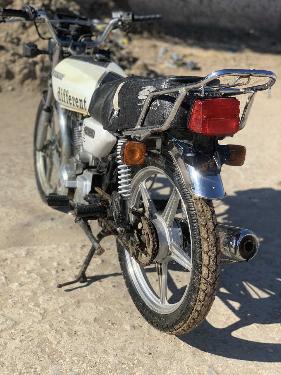 سلام عليكم اخوان دراجه البيع موديل عشرين سافان أوراق اصولي ما عوزه برغي اتصل وبيك خير ودلل***********
