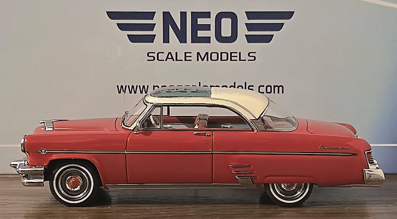 Mercury Monterey Sun Valley 1954 1/43 Neo.


**إذا كنت صاحب هذا الإعلان وتريد حذفه لأي سبب، رجاءا أرسل رسالة إلى الدعم الفني**