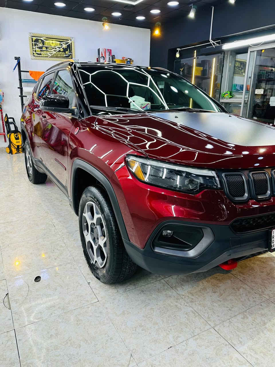 جيب كومباس  موديل ٢٢ للبيع رقم صاحب السيارة *********** لاستفسار  باقي التفاصيل عن السيارة
