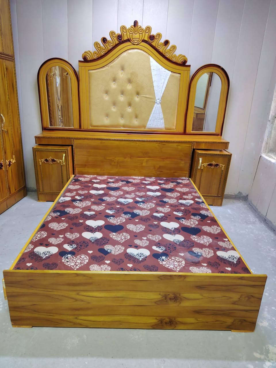 غرفه ستة ابواب طابقين عاليه شغل عراقي
#عنواني النجف_ شارع المدينه _ مقابل جامع الجوهرجي _قرب منتزا نادي الموظفين

#الاستفسار ***********
                   ***********

https://wa.me/c/9647885994448
