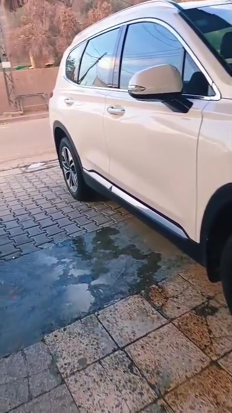 السلام عليكم 
سنتافيا خليجي 2020السياره جديده  ماشيه 48بيه بارد كلش بسيط محرك ستة سلندر بغداد رقم جديد
السعر :230$
اللاستفسار اتصال على رقم :***********
مكان :بغداد

