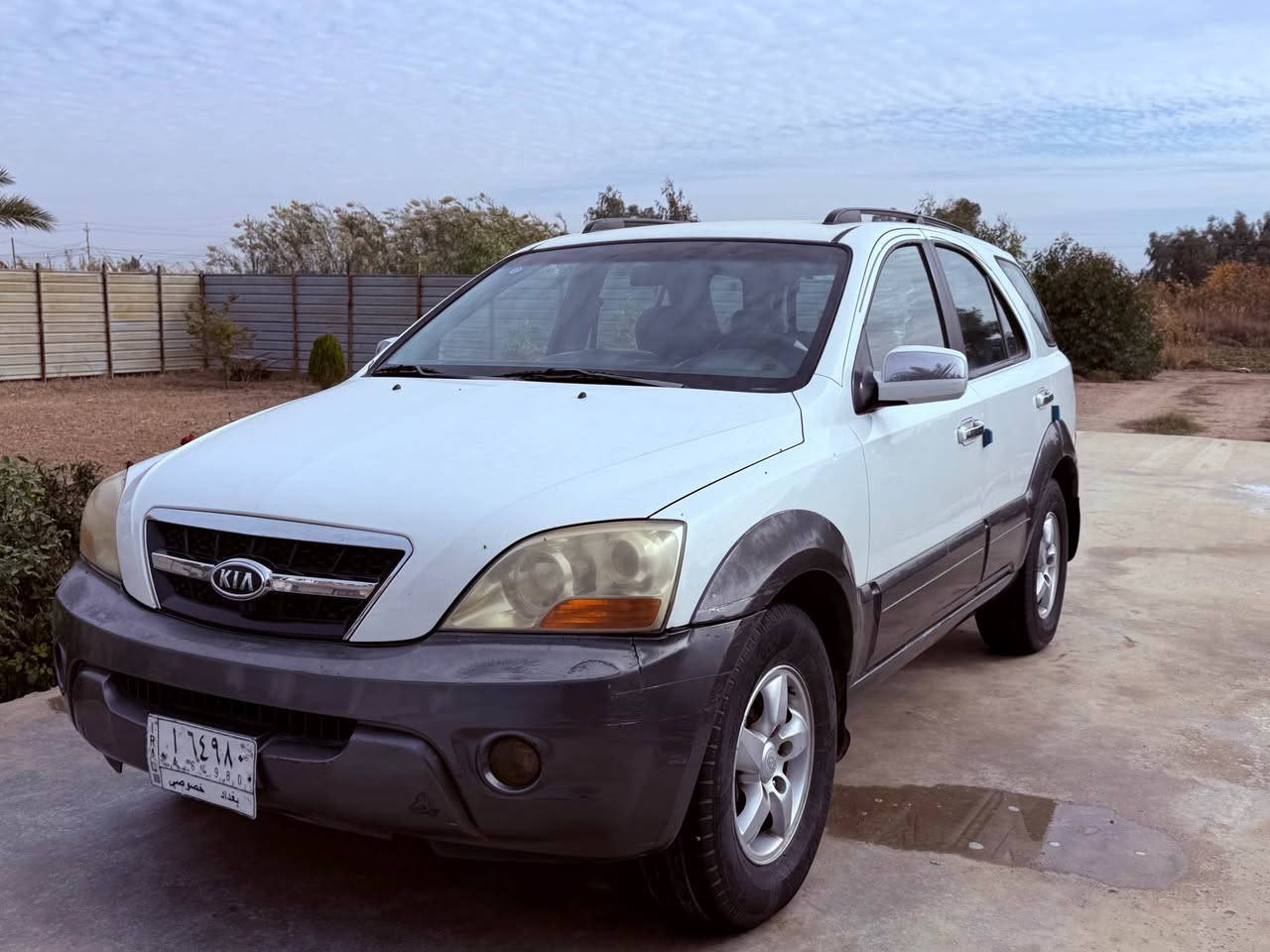 السلام عليكم 
كيا سورنتو موديل 2009 خليجي 
مكفوله بيه صبغ نص الجاملغ الخلفي بدون حادث 
محرك ٦ سلندر ٧ راكب 
سياره جاهزه مناقصه شي 
محرك كير مكفول 
رقم بغداد شرط التحويل
مكاني الدوره 
السعر 107 وبيه مجال للشراي 
*********** بغداد, العراق
