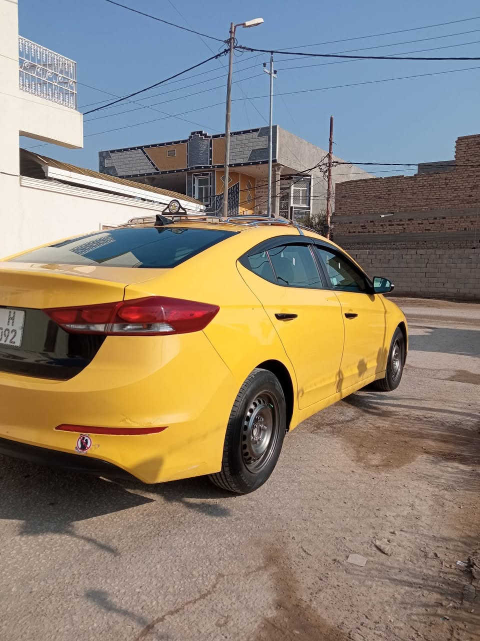 السلام عليكم النترا 2017 سياره حادثها بنيد وجاملغ جهه السايق مكينه كير خير من الله تخم تاير جديد حداديه جديده باتري جديد ادامه منظومه البانزين كلها جديده تبريد منطومه كامله جديده لوك سياره بسمي مصفره هيئه وغرامات سياره معايزها شي جاهزه كبل للشارع سعر 127 وبيها مجال الشراي يتصل *********** والي يشوف سعر ميعجبه يدعيلنا بالرزق
