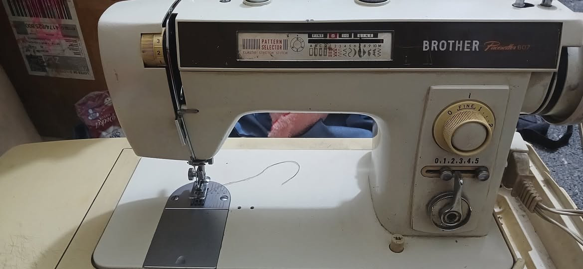 مكينه للبيع برذر منزلي القديمه.


**إذا كنت صاحب هذا الإعلان وتريد حذفه لأي سبب، رجاءا أرسل رسالة إلى الدعم الفني**