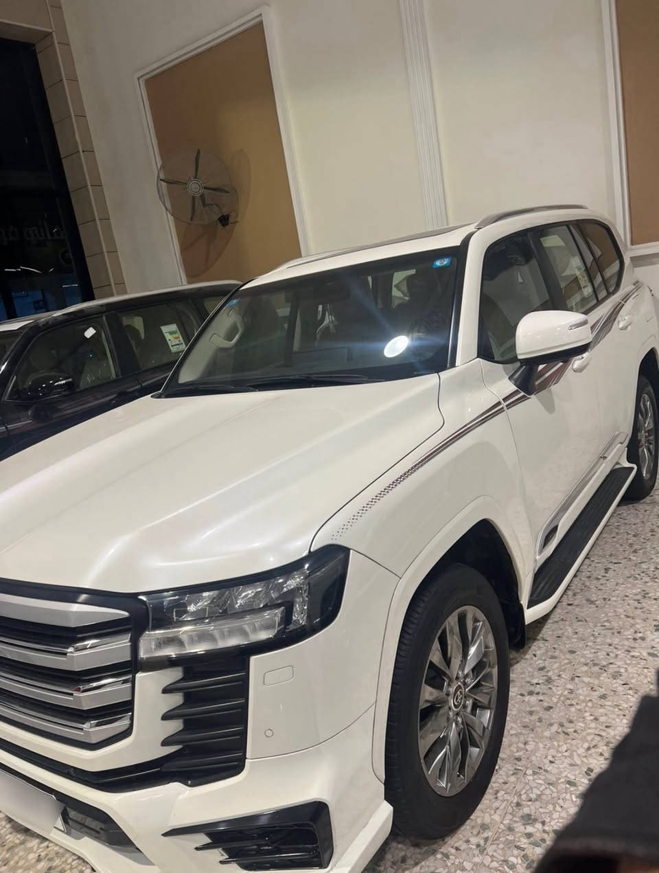 السلام عليكم لاندكروز 2024 GXR limited (بريم اصلية باب اولا ) فول مواصفات 1/1
رقم بغداد تحويل مباشر السيارة ماشية 20 الف فقط قطعة جديدة جداً ومغلفة ppf داخل وخارج والسيارة مكفولة من الدبل كود والبارد والصبغ مكان السيارة بغداد والسعر 720$ وبيهه مجال بسيط للشراي
رقمي ***********
