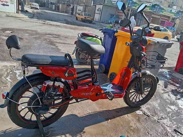 سلام عليكم
اخوان دراجه شحن ٢٤ جديده بطاريات البارحه شديتهن جدد سرعتهه ١٠٠ للبيع
***********
